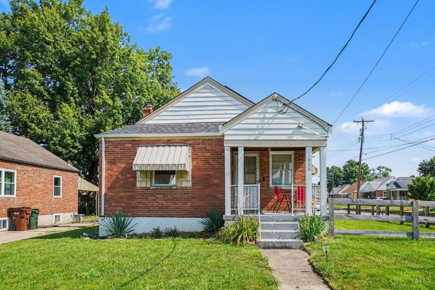 1900 Knollridge Lane