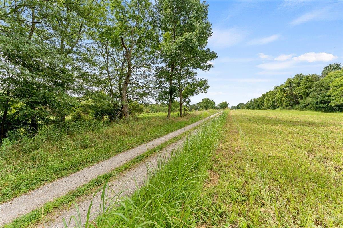 633 Swamp Road