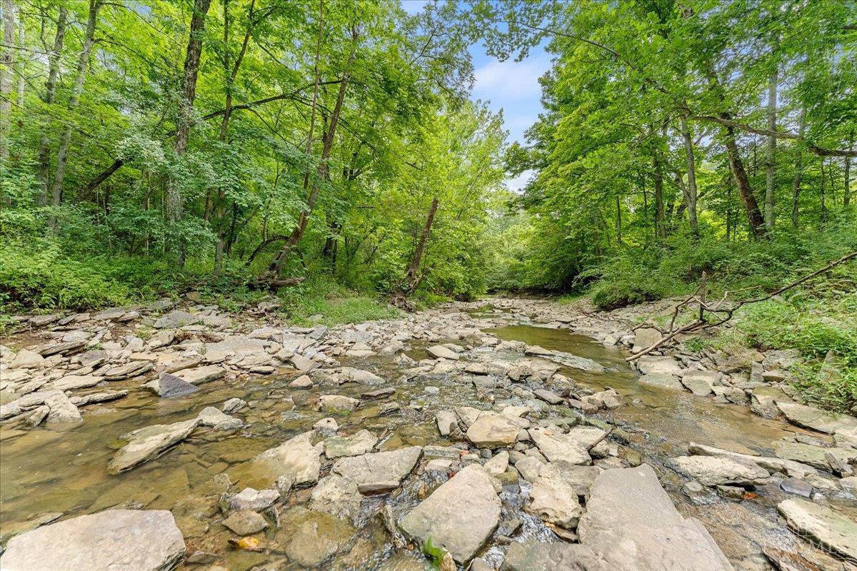 633 Swamp Road
