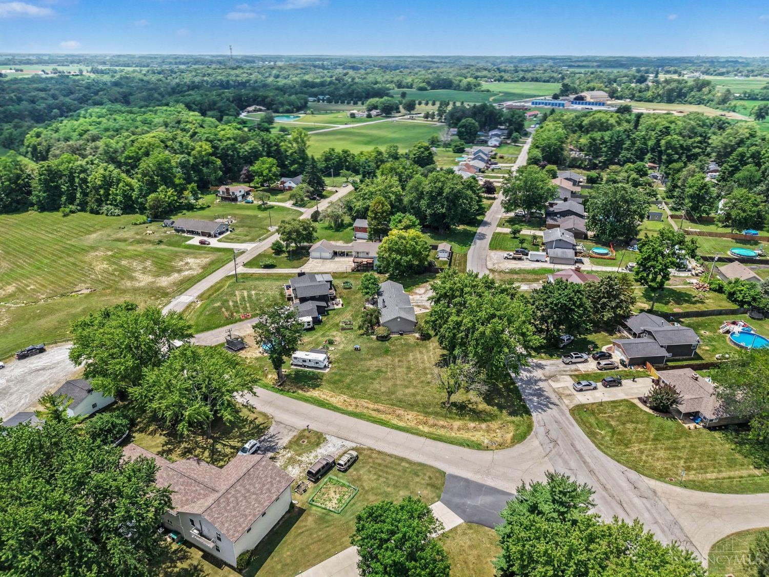 3687 N Lakeshore Drive
