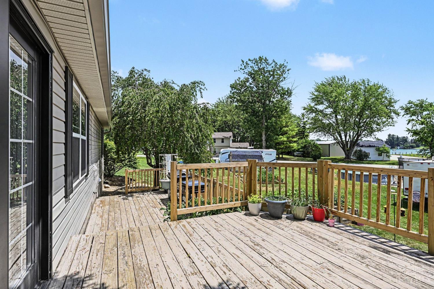 3687 N Lakeshore Drive