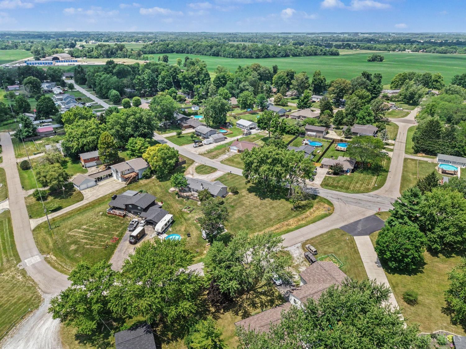 3687 N Lakeshore Drive