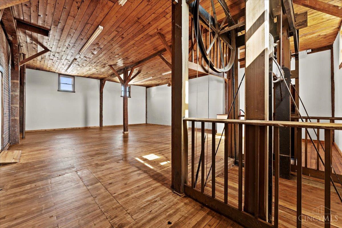 222 W Plane Street