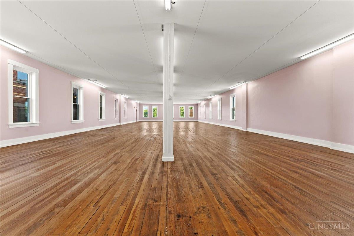 222 W Plane Street