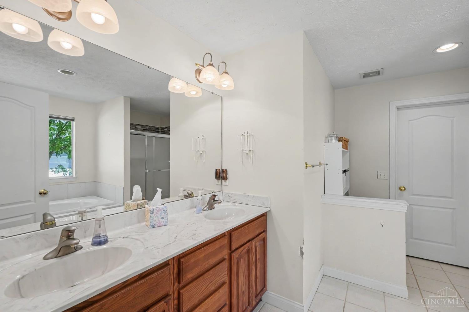 3476 Winter Holly Drive