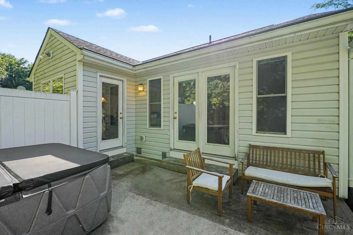 3476 Winter Holly Drive