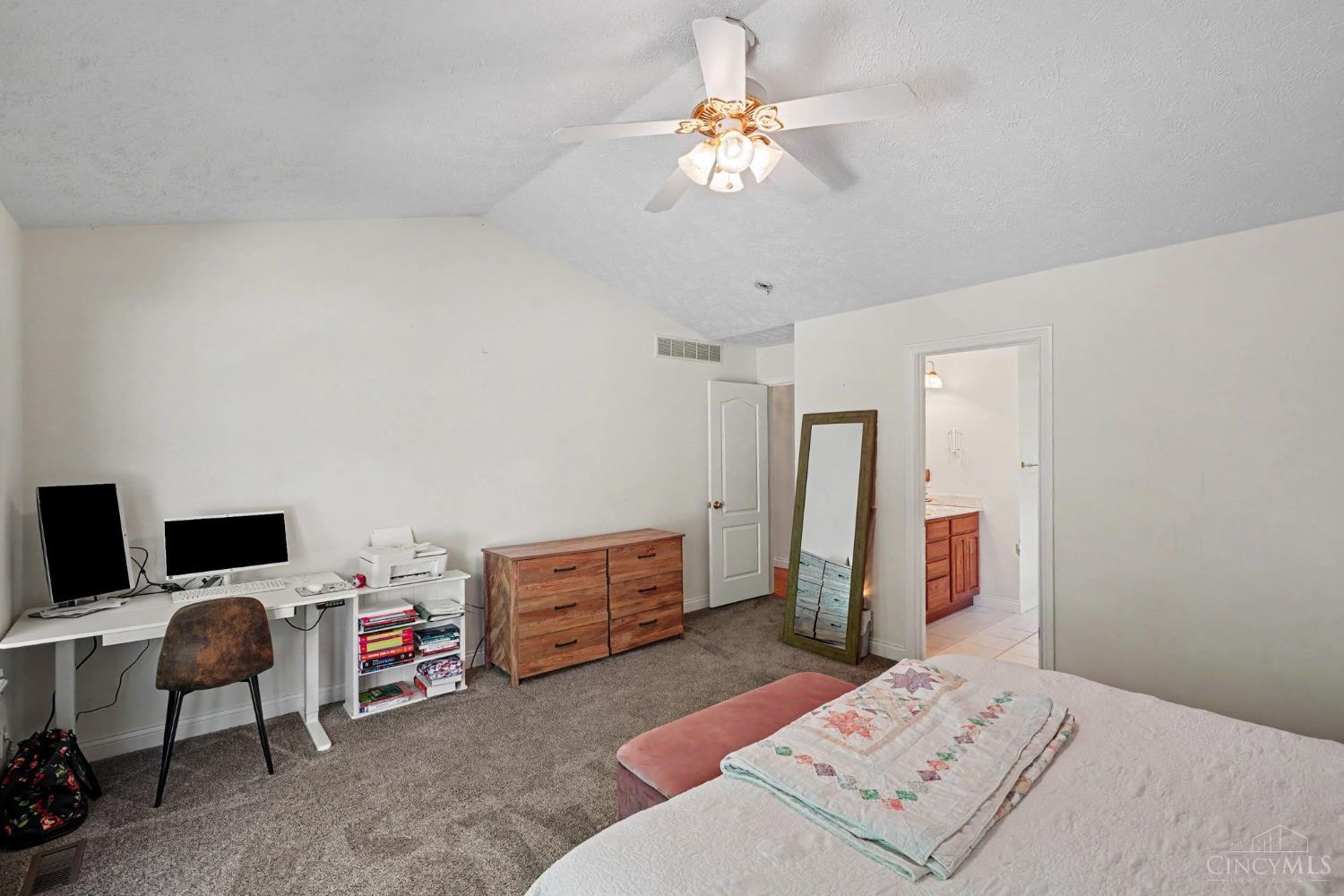 3476 Winter Holly Drive