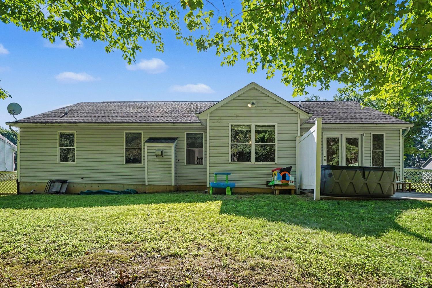 3476 Winter Holly Drive