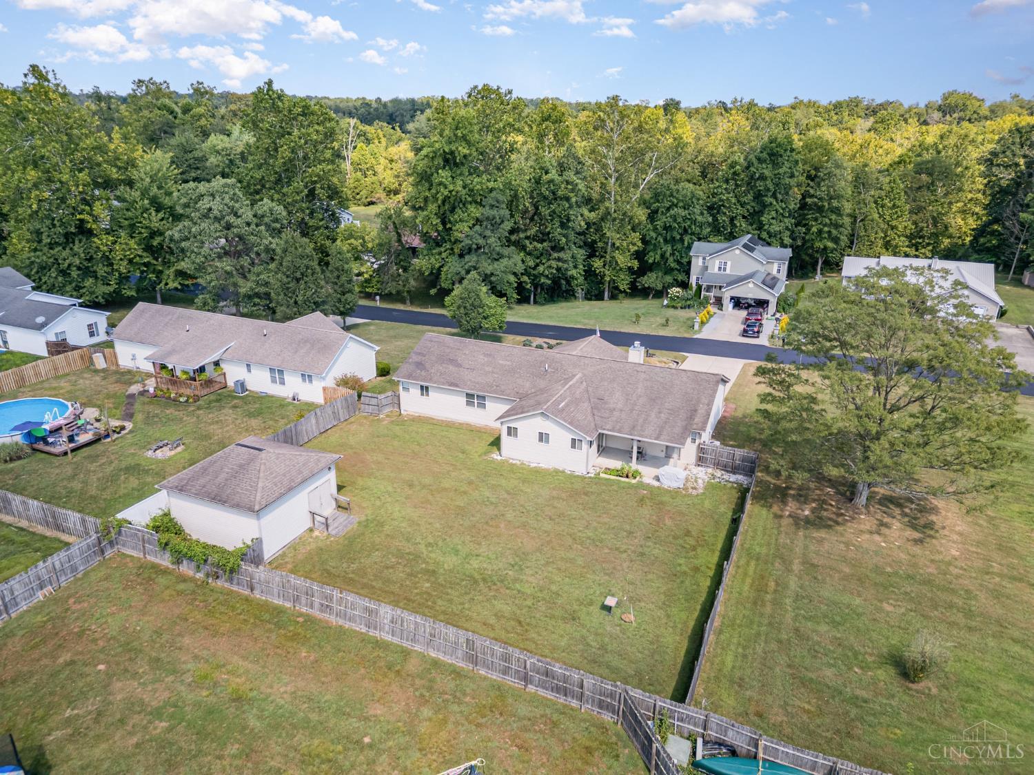 175 Douglas Circle