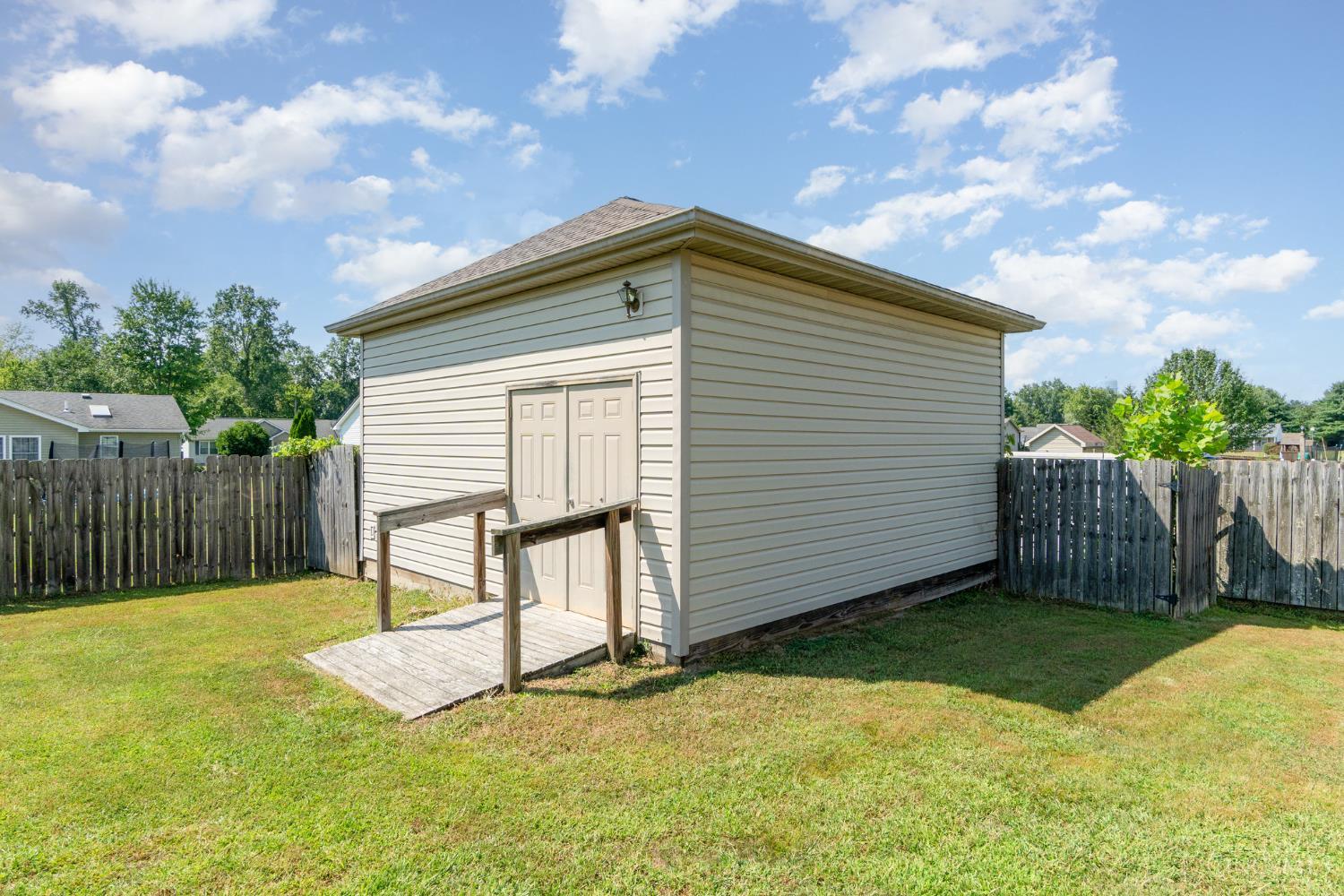 175 Douglas Circle