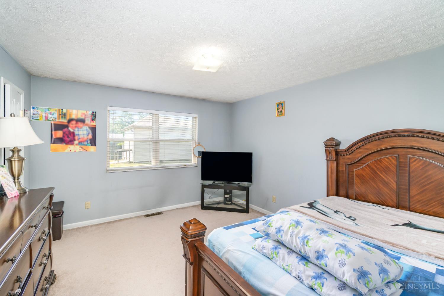 175 Douglas Circle