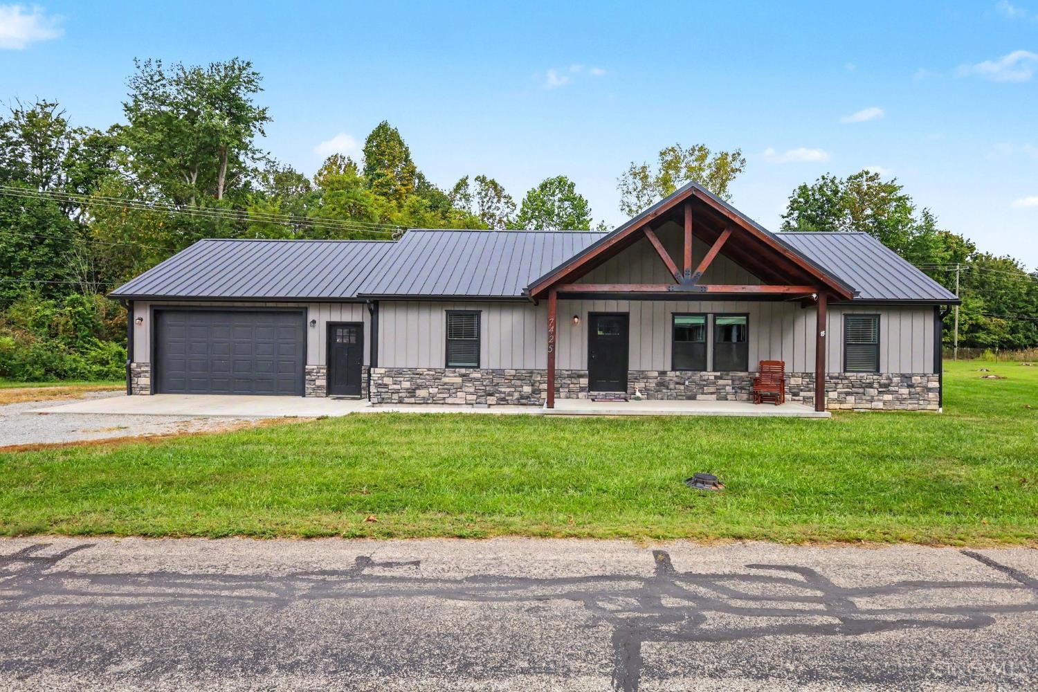 7425 King Road