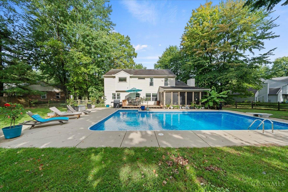 3712 Chestnut