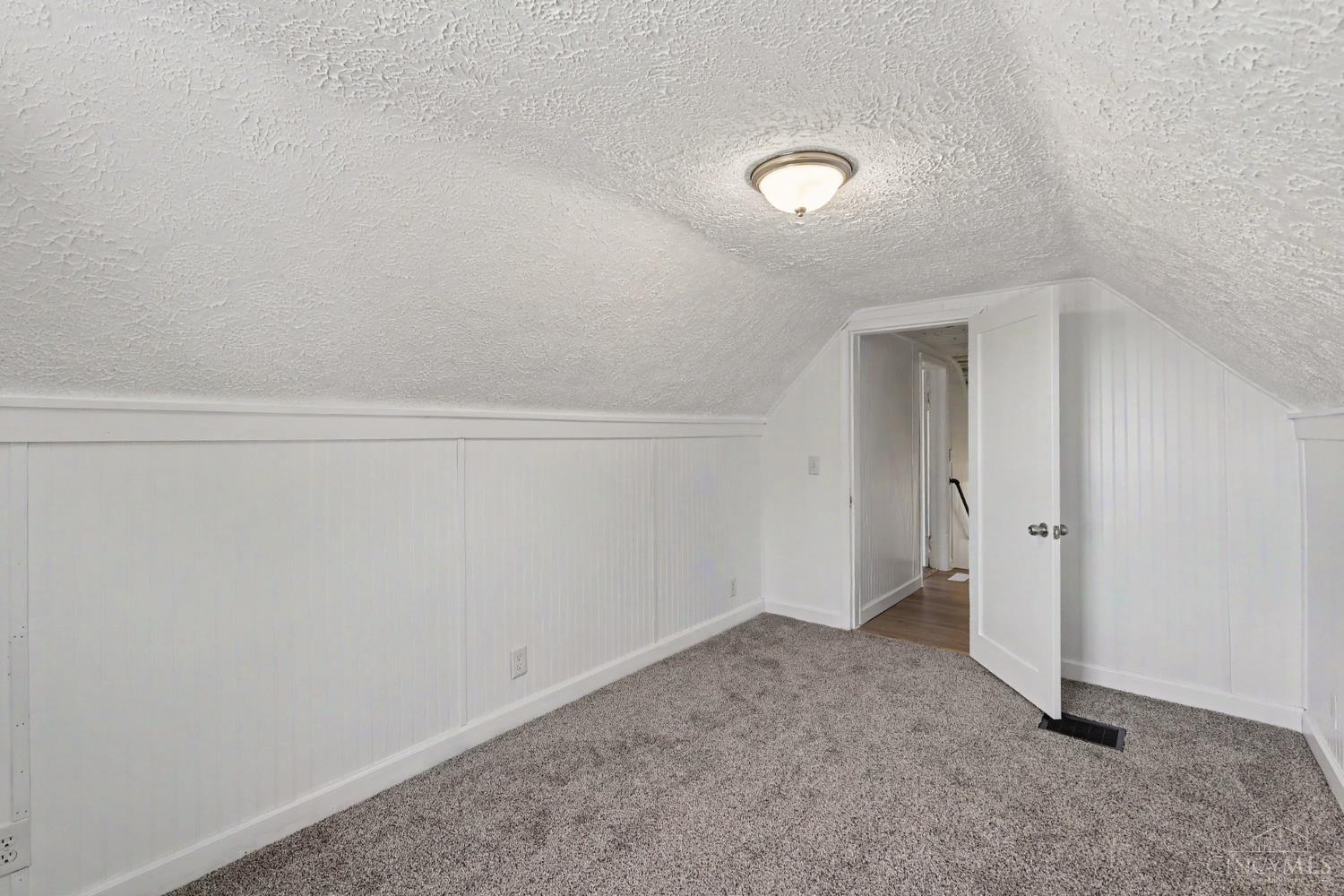 5010 Pumpkin Ridge Road