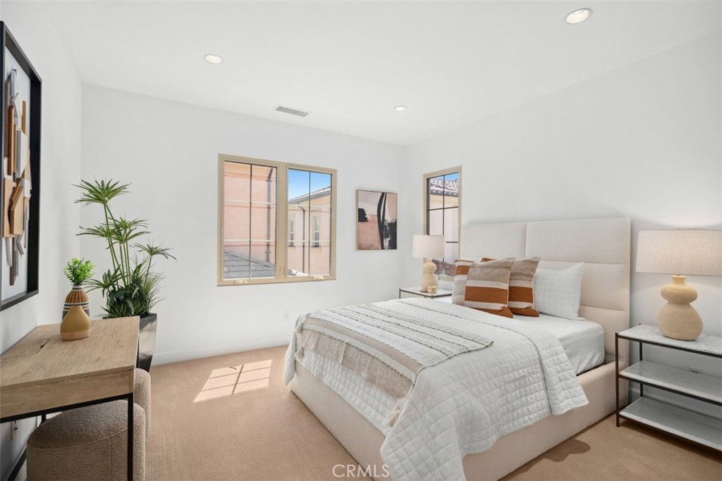 52 Acorn Glen