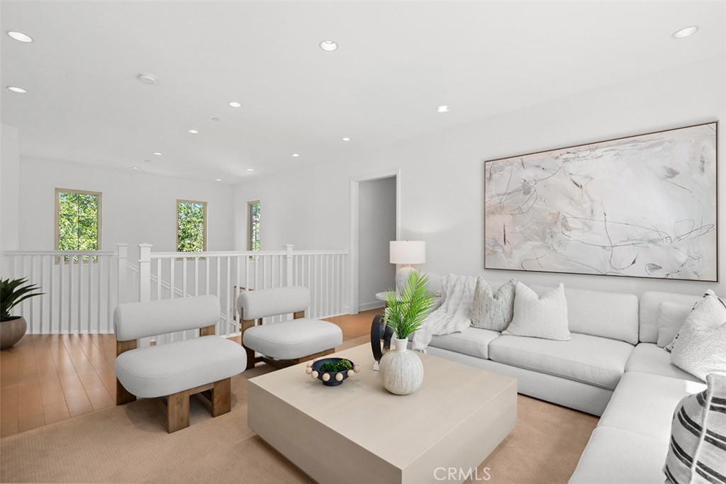 52 Acorn Glen