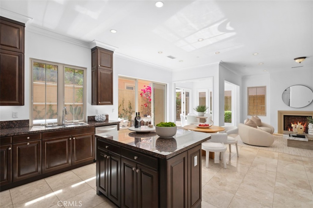 52 Acorn Glen
