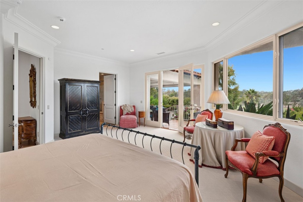 5228 Avenida Maravillas