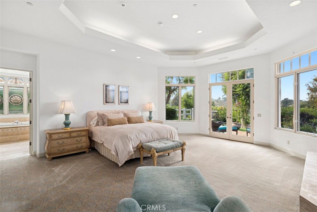 5228 Avenida Maravillas