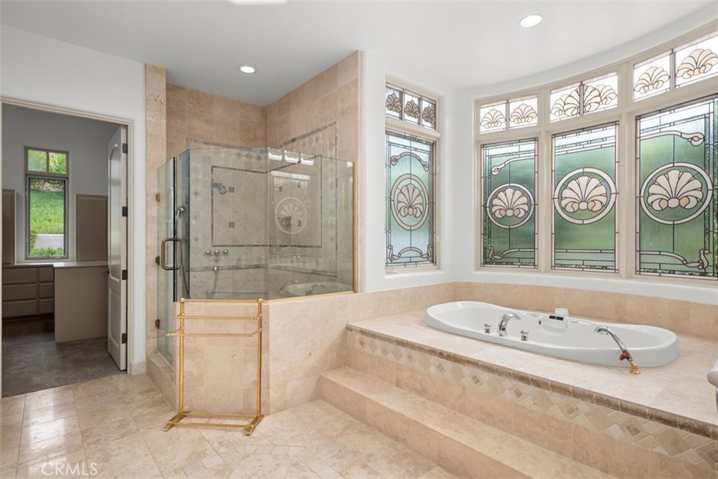 5228 Avenida Maravillas