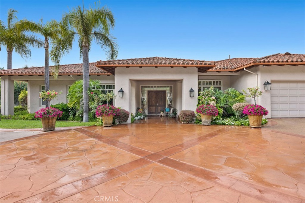 5228 Avenida Maravillas