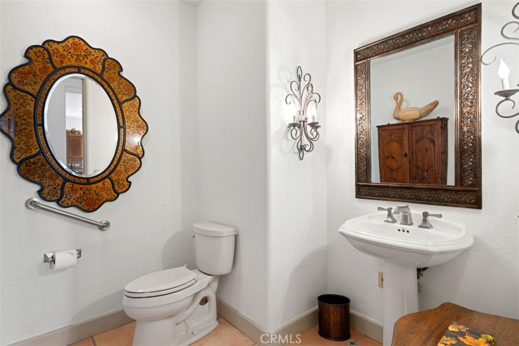 5228 Avenida Maravillas