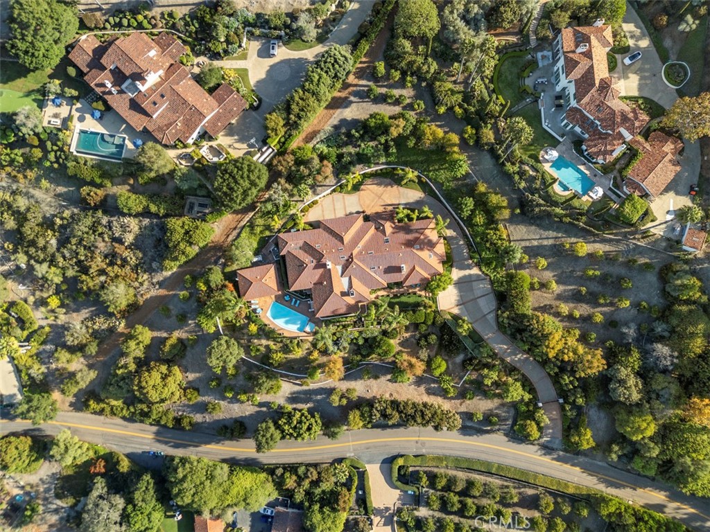 5228 Avenida Maravillas