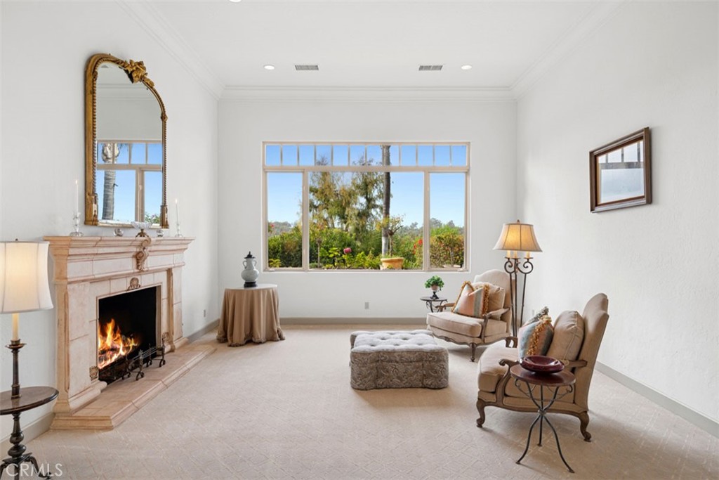 5228 Avenida Maravillas