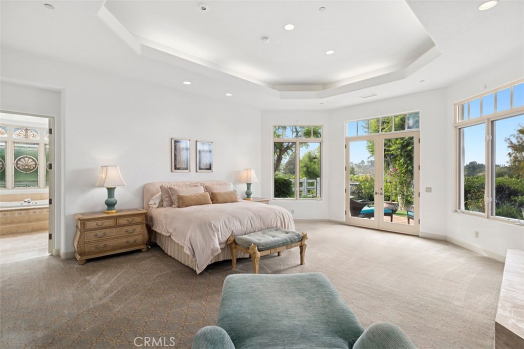 5228 Avenida Maravillas