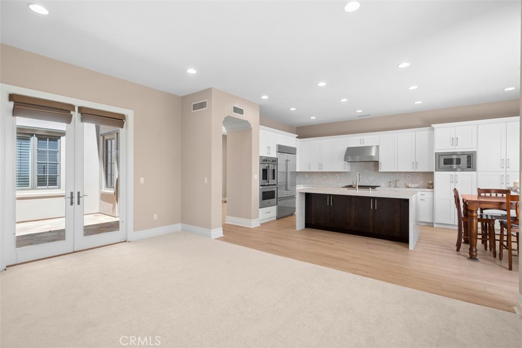 64 Sidney Bay