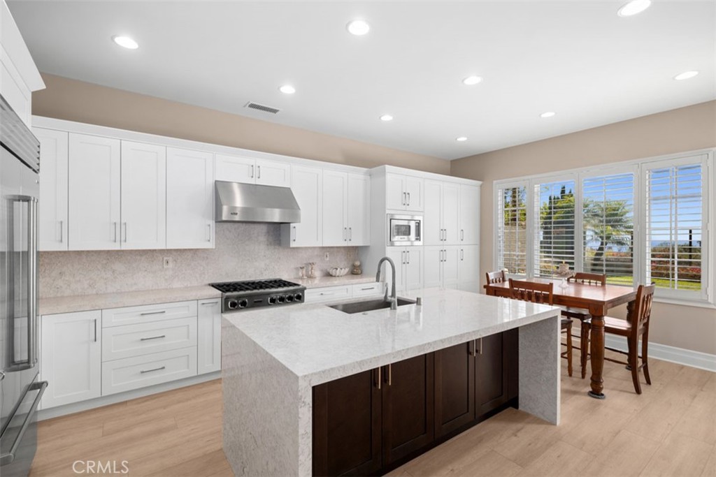 64 Sidney Bay