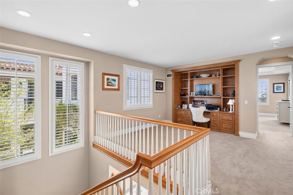 64 Sidney Bay