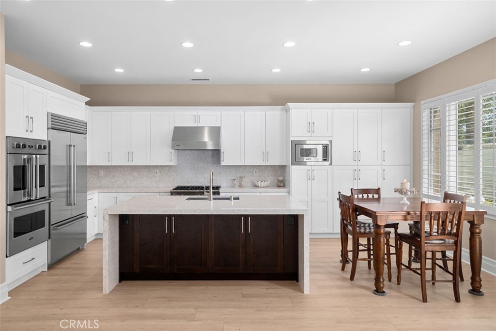 64 Sidney Bay