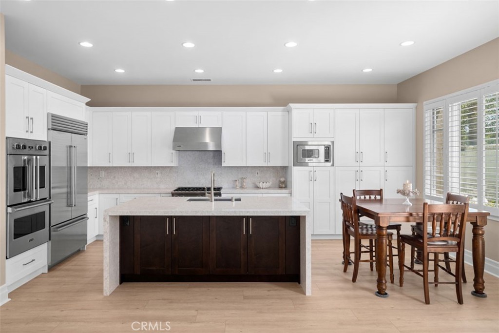 64 Sidney Bay