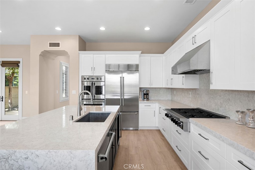 64 Sidney Bay