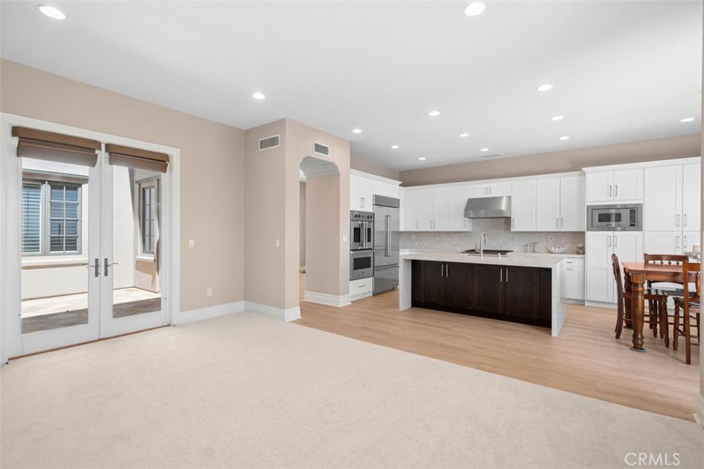 64 Sidney Bay