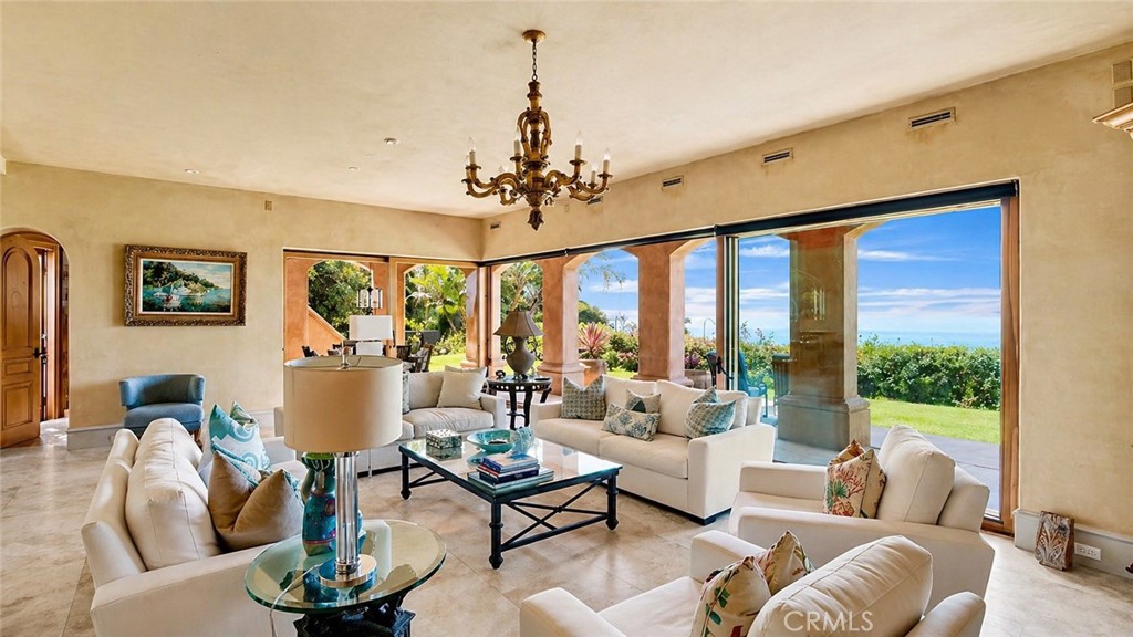 26 RITZ COVE