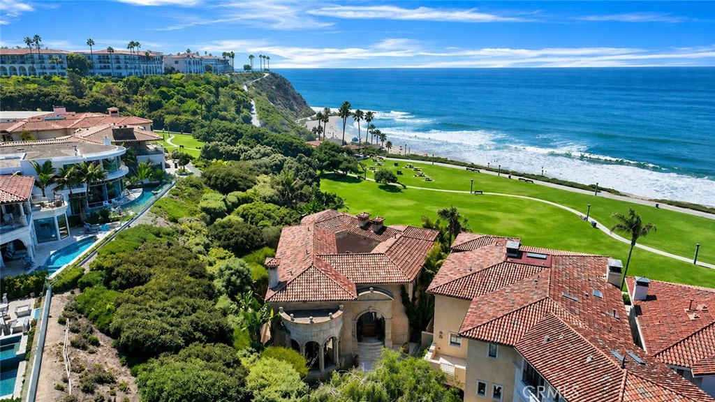 26 RITZ COVE