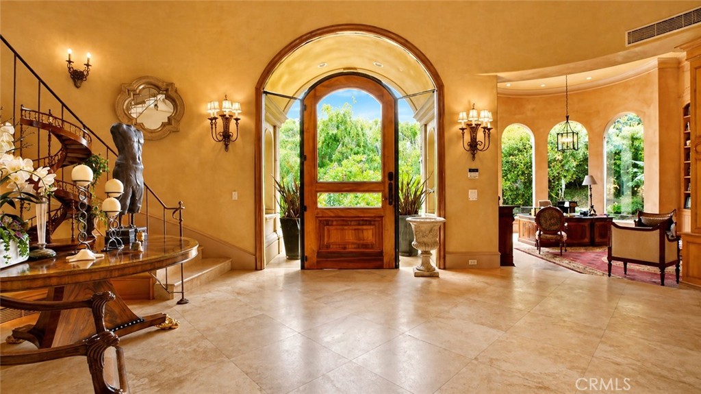 26 RITZ COVE
