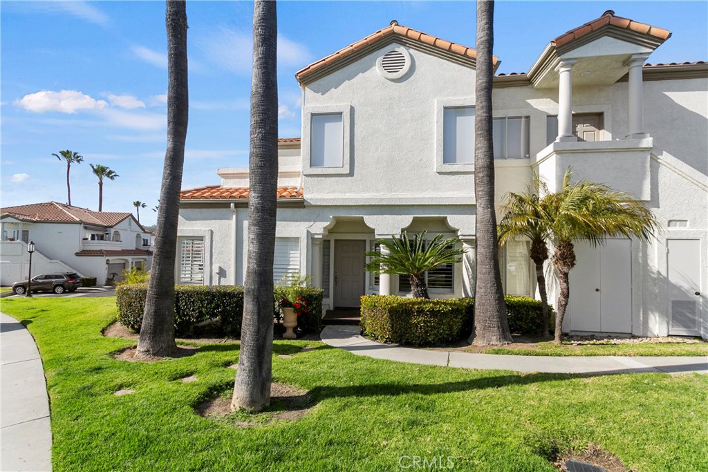 15 Forest Hills Court