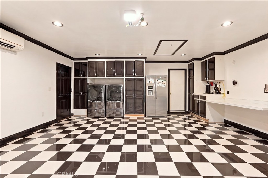 24112 Valyermo