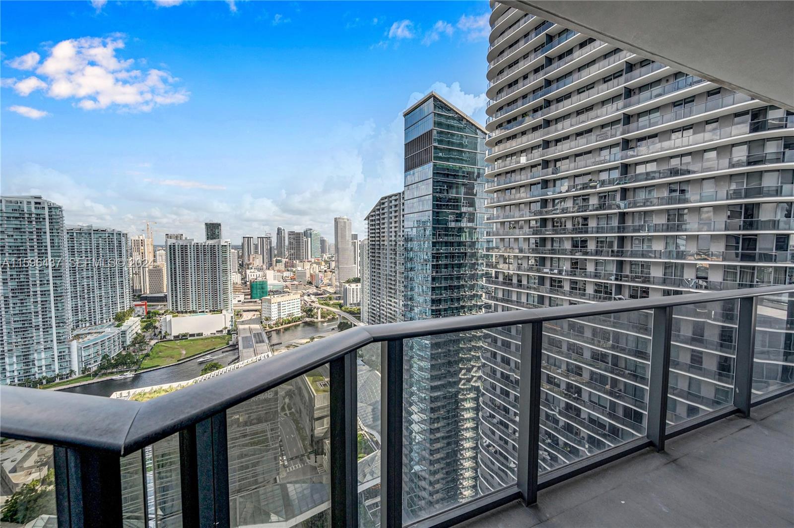45 SW 9th Street 3901