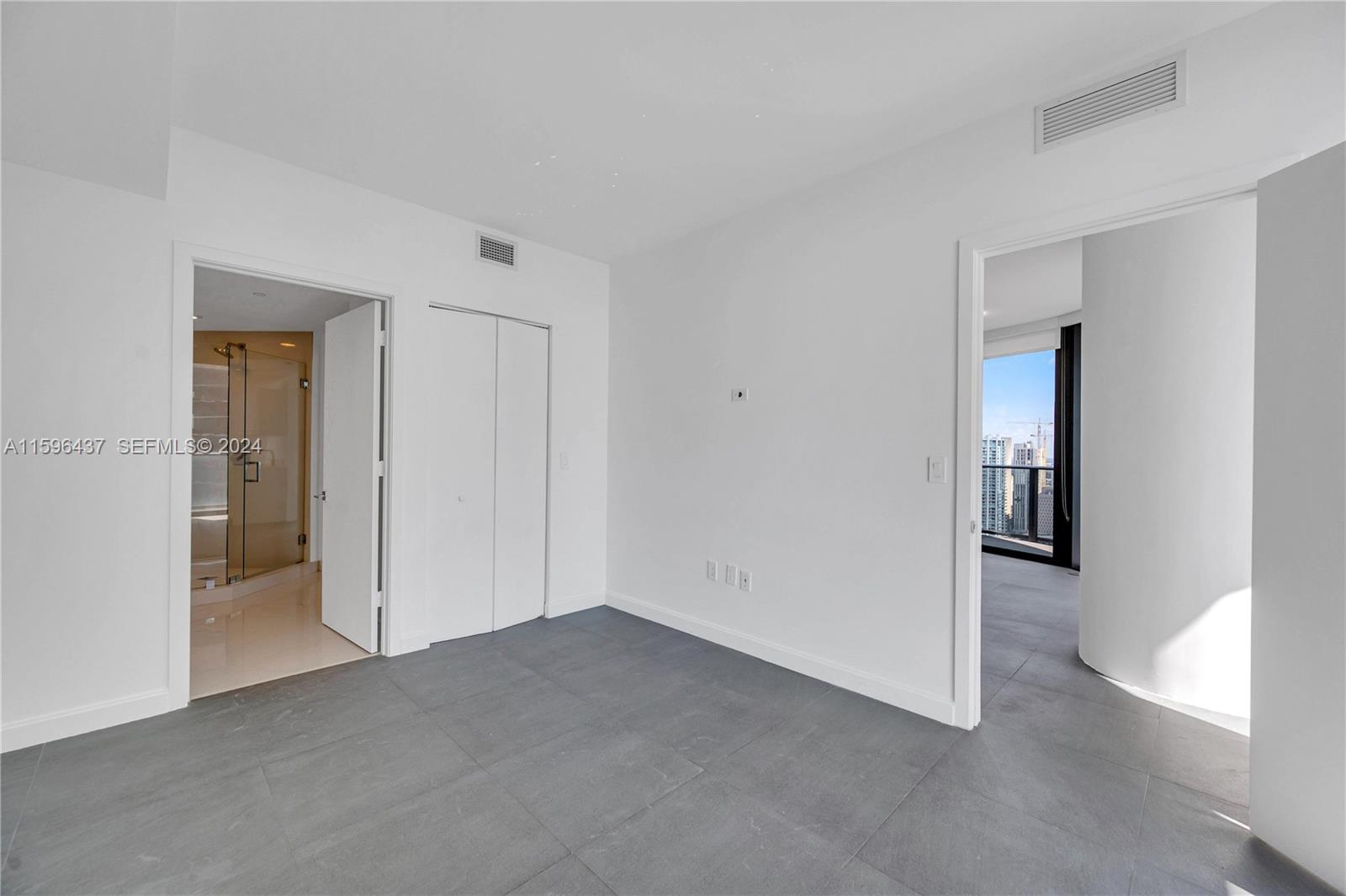 45 SW 9th Street 3901