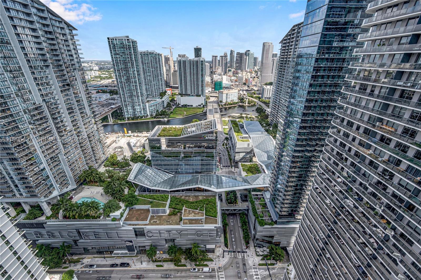 45 SW 9th Street 3901