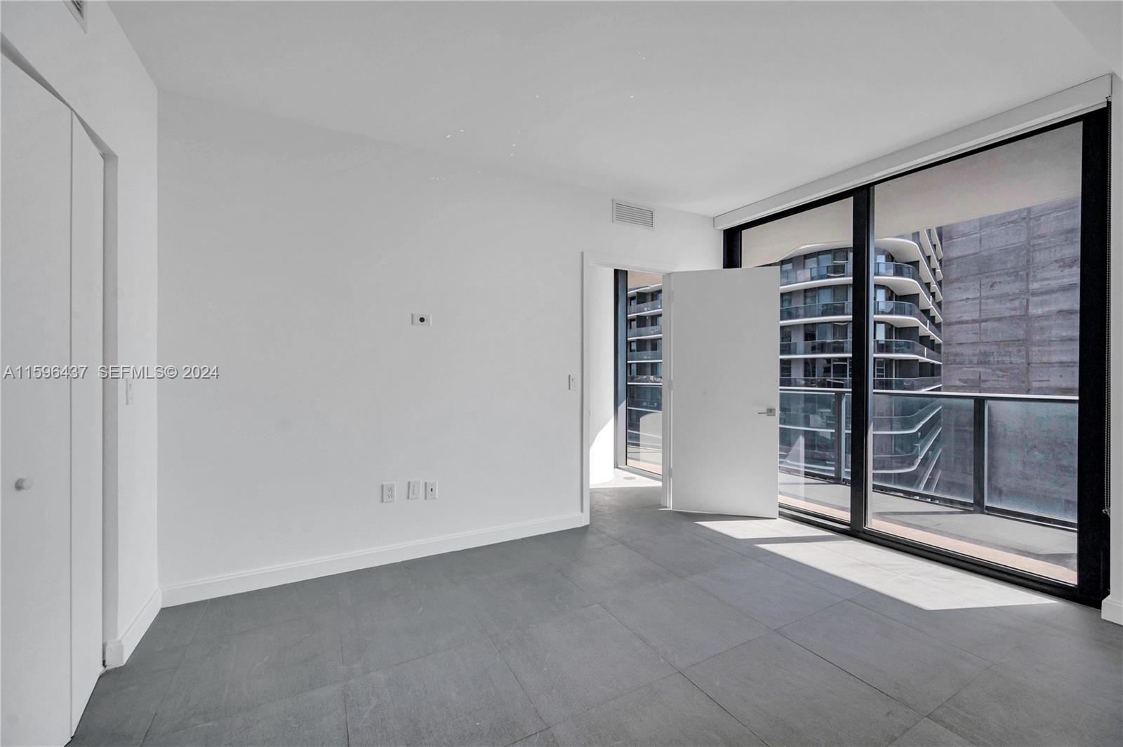 45 SW 9th Street 3901
