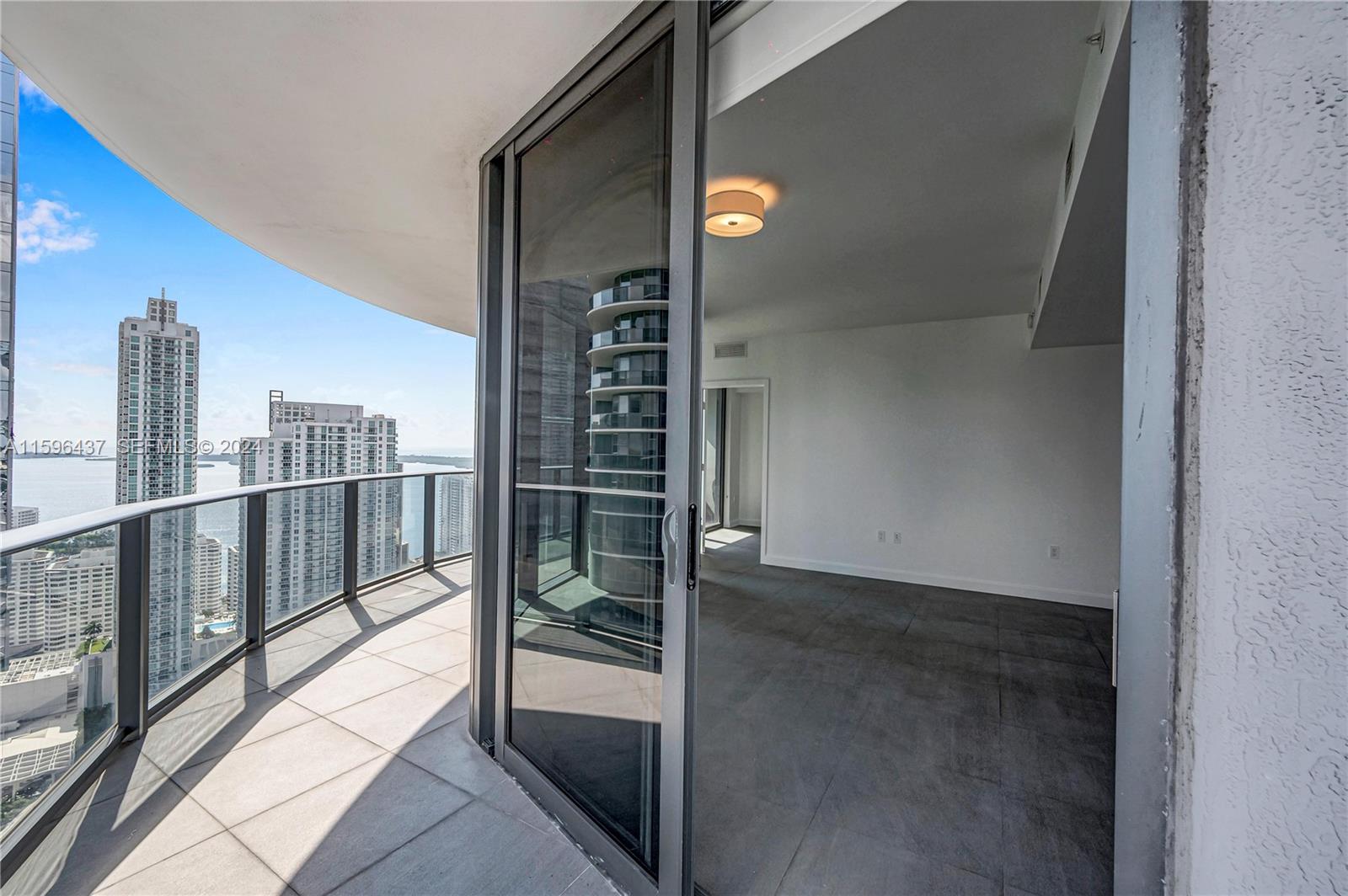 45 SW 9th Street 3901