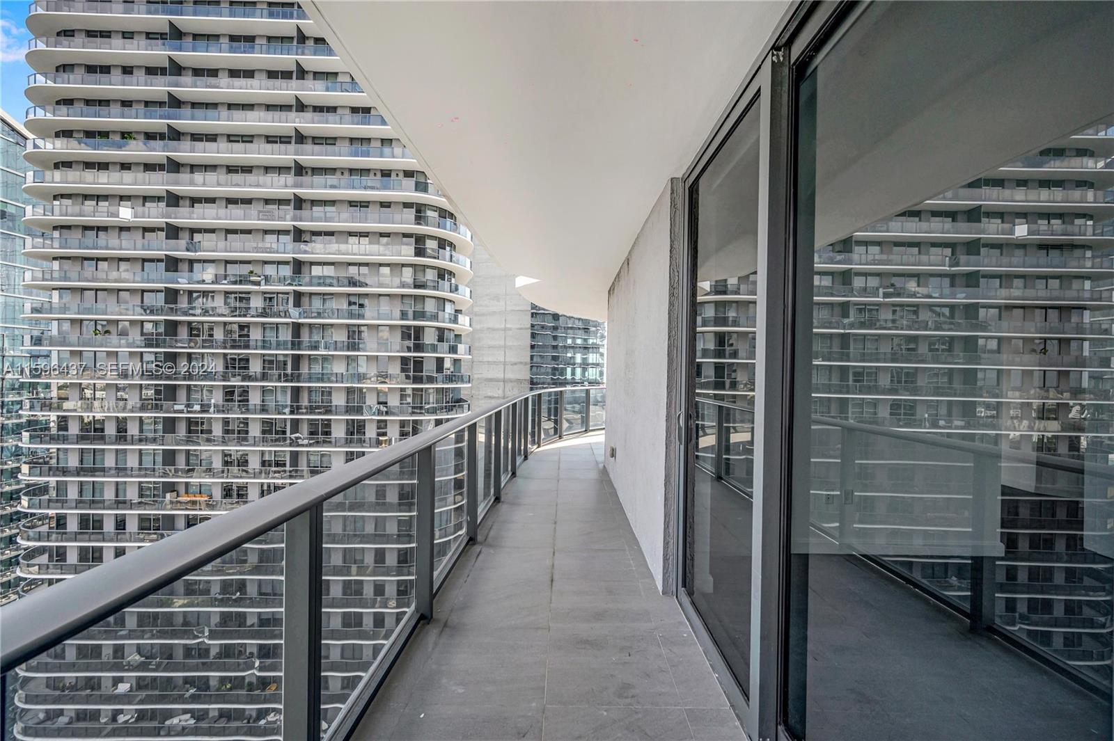 45 SW 9th Street 3901