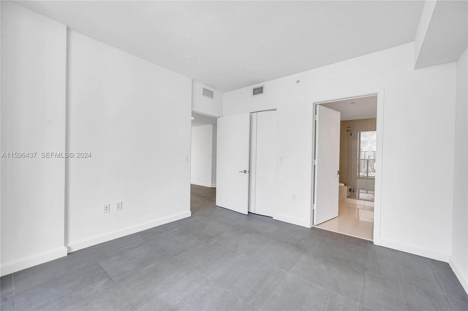 45 SW 9th Street 3901