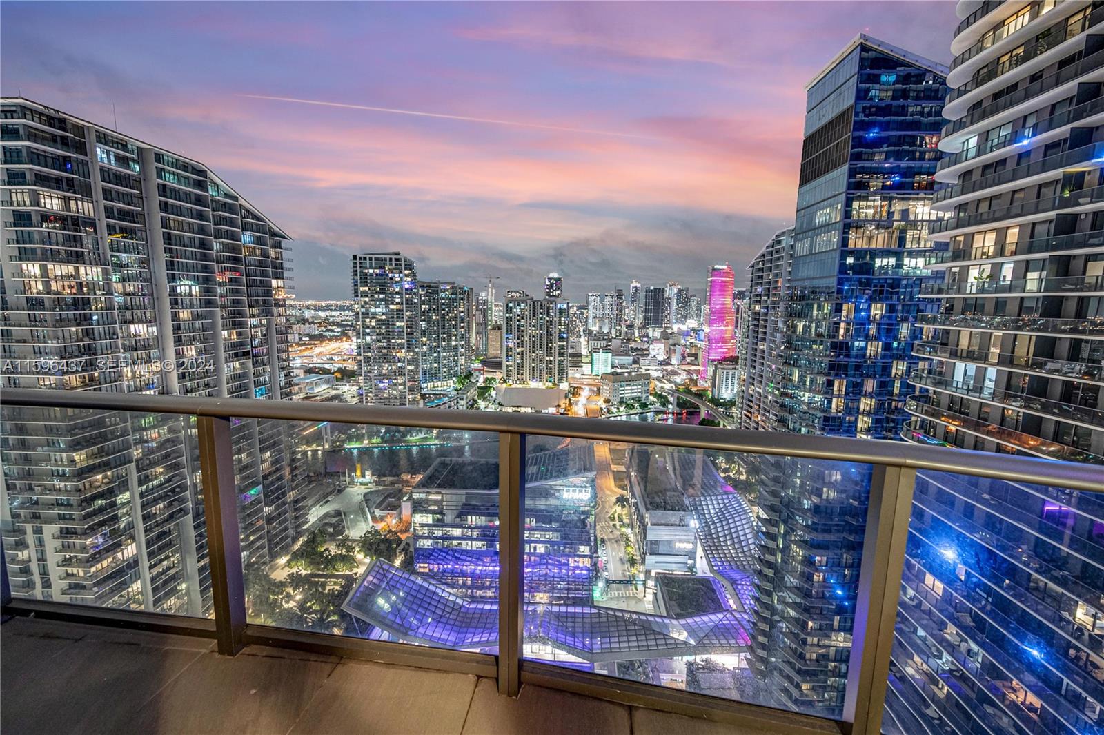 45 SW 9th Street 3901