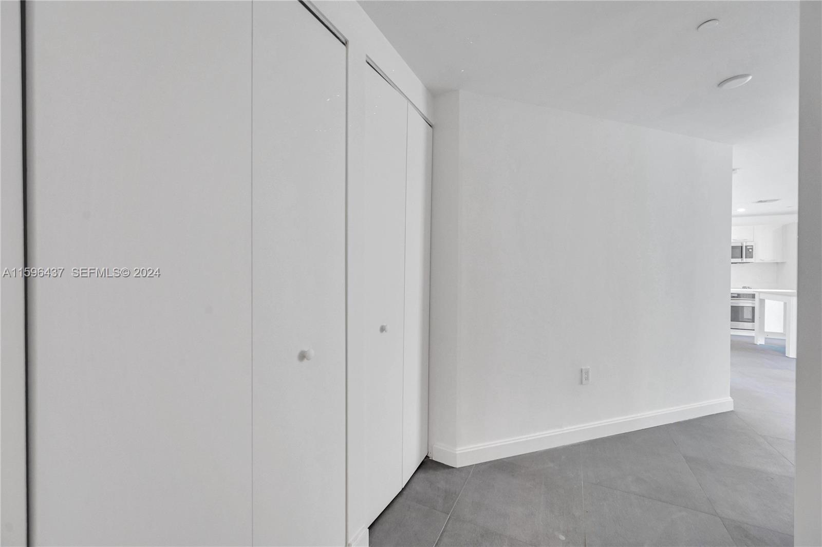 45 SW 9th Street 3901